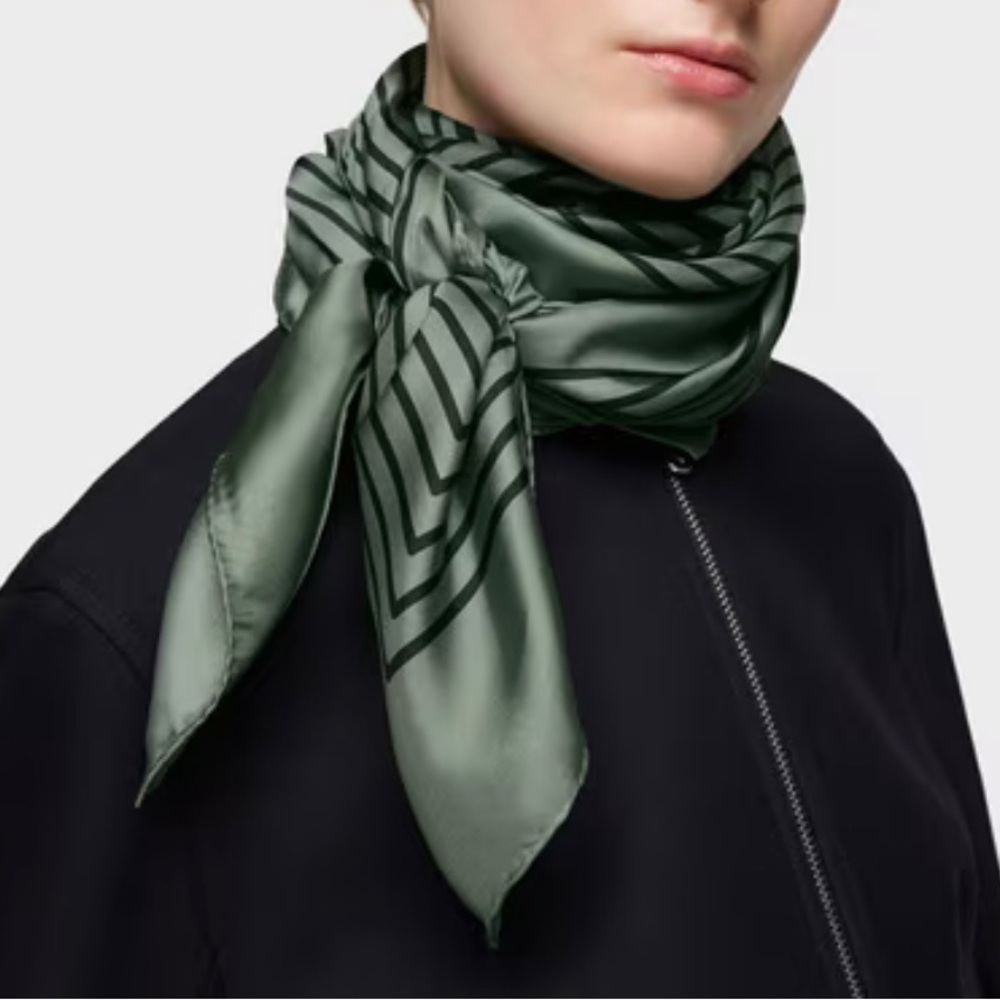 100% Silk Square Scarf TOUS Maze